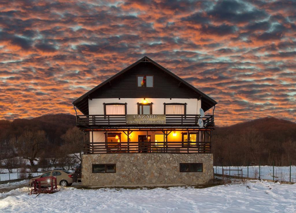 Casa Georgescu Hotel Risnov Exterior photo